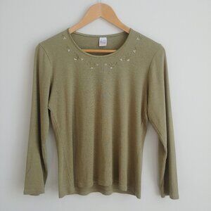 4/$20 Damart made in France embroidered lightweight fitted pea green shirt top